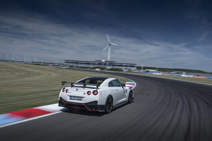  Nissan GT-R Nismo (R35) 2019 года  (WW) (фото 46 из 81)